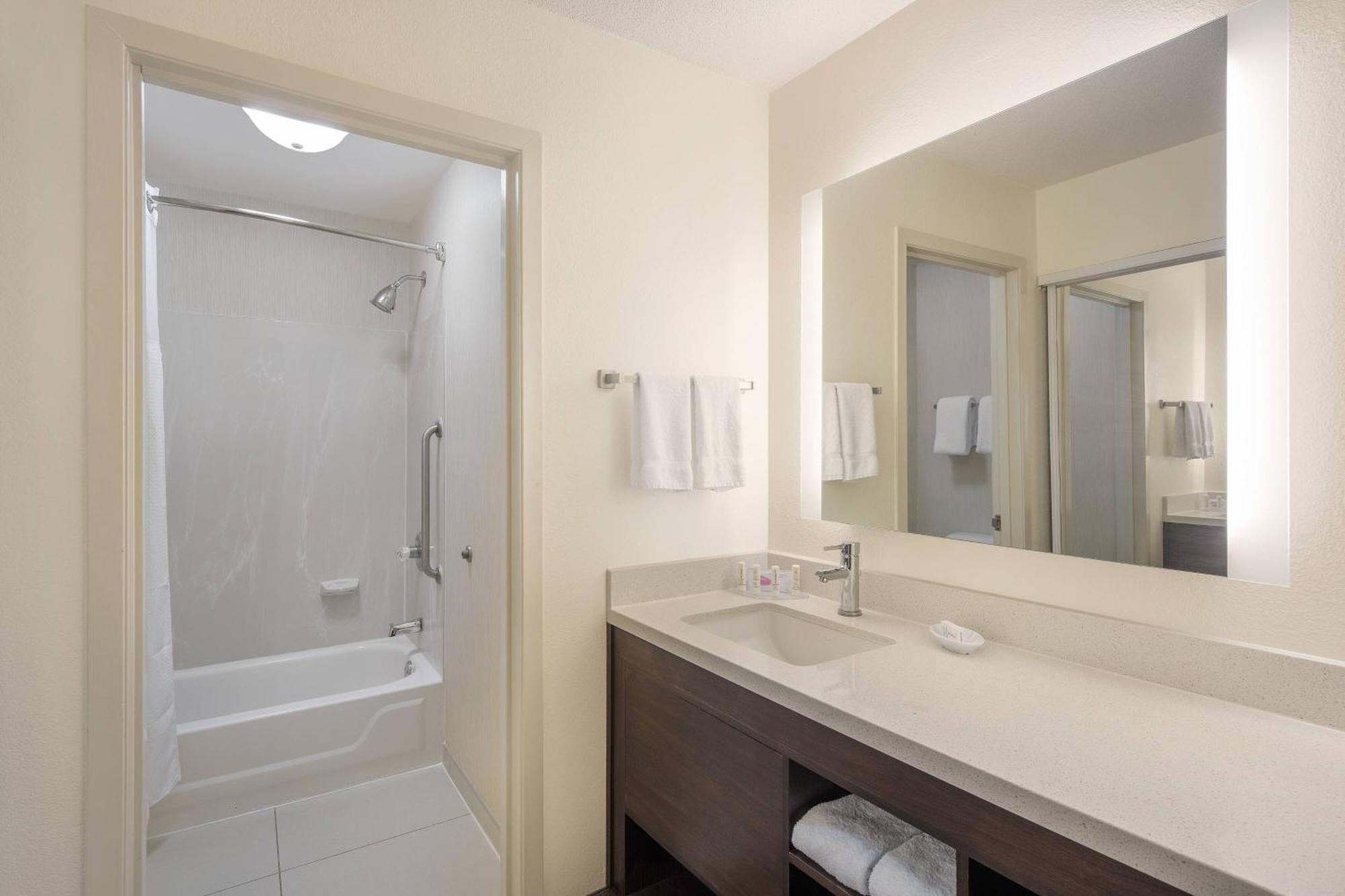 Residence Inn Indianapolis Airport מראה חיצוני תמונה