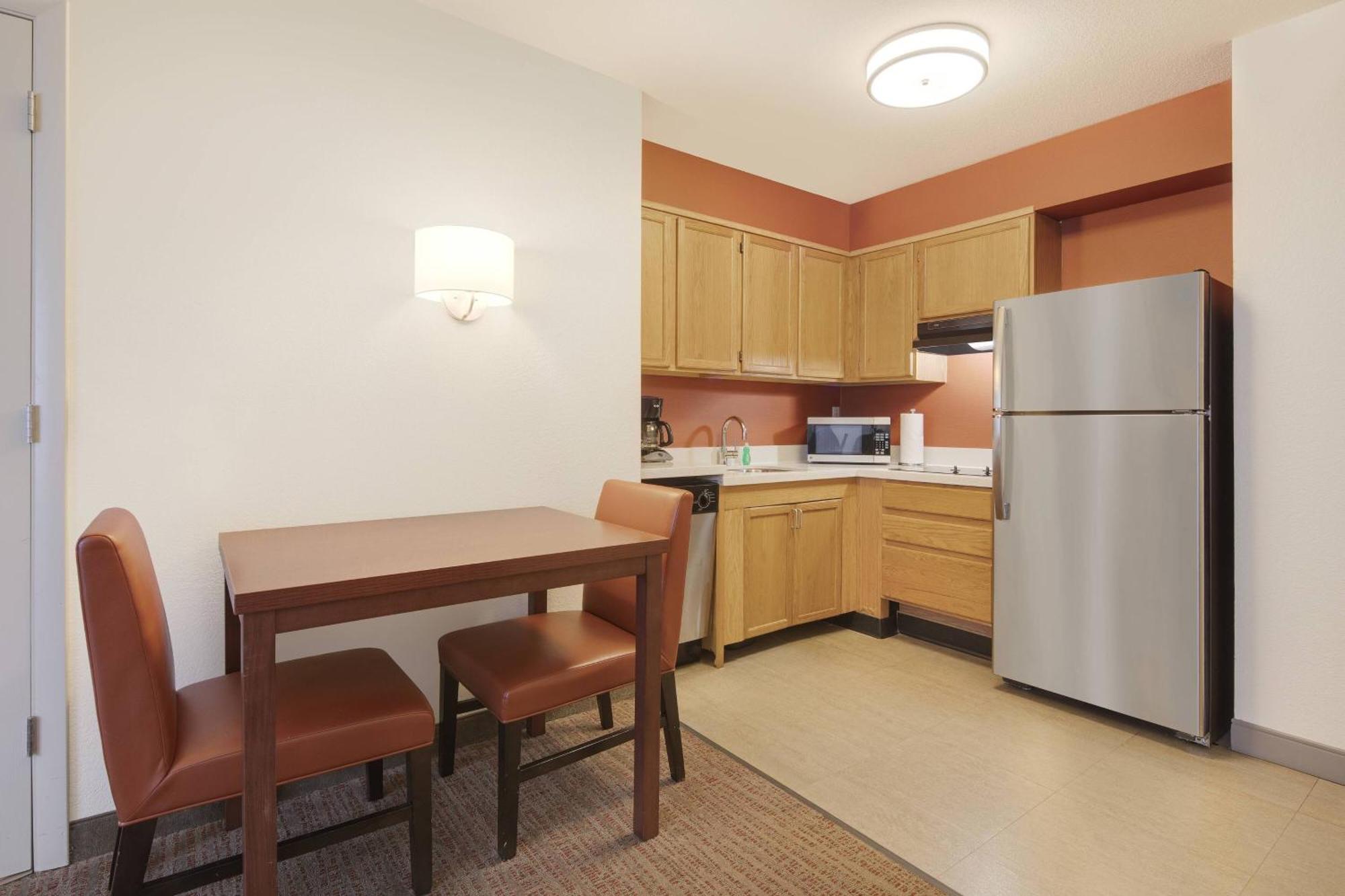 Residence Inn Indianapolis Airport מראה חיצוני תמונה